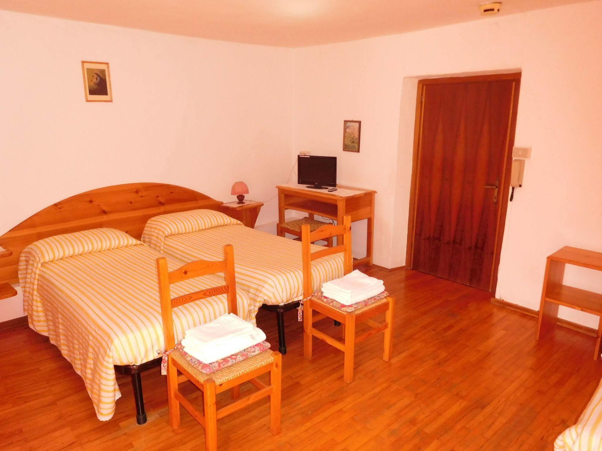 Antico Albergo Sant'Antonio Fonzaso Екстер'єр фото